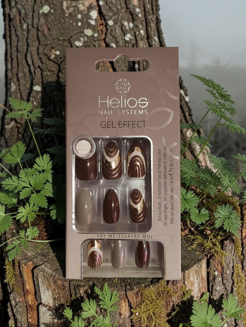 Gel Effect Press-On Nails - Brown and Gold